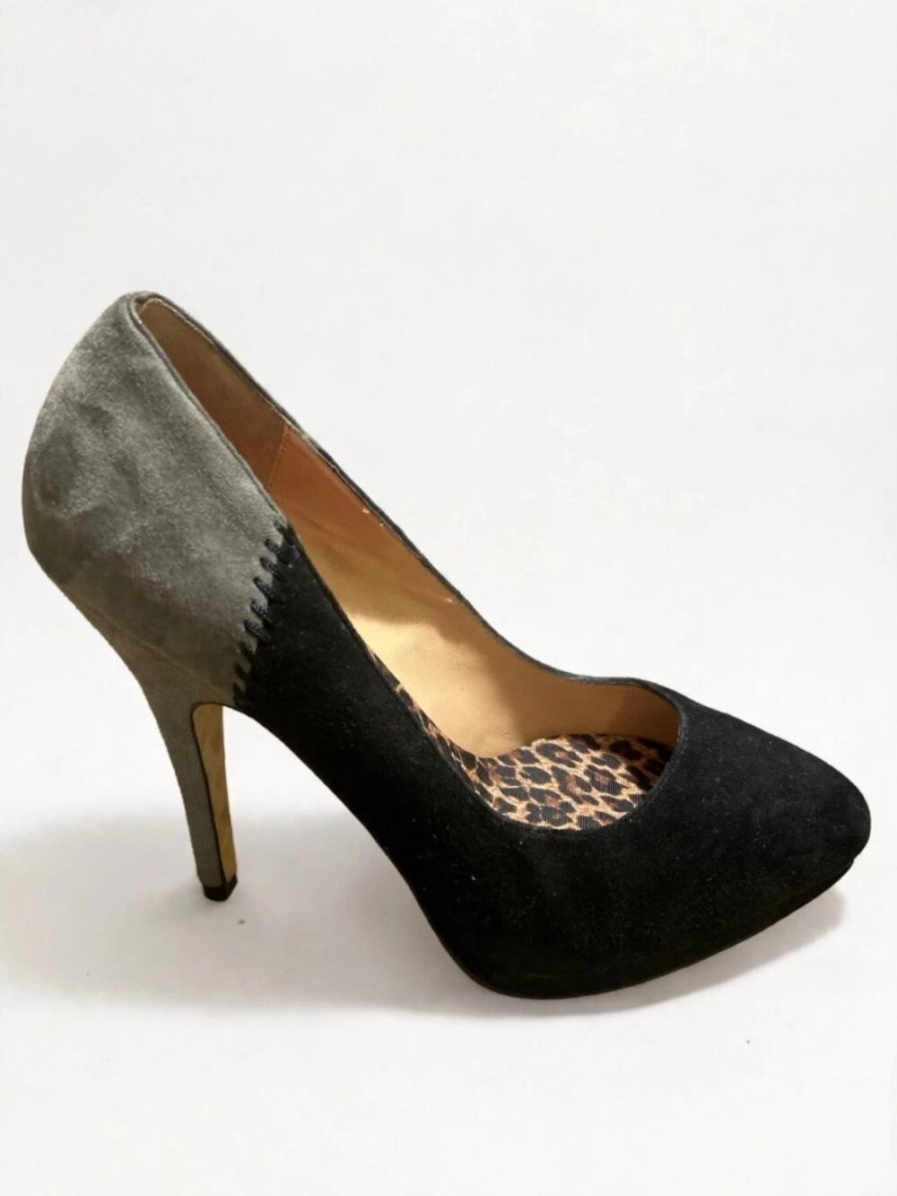 Betsey Johnson Womens Sz 7.5 Black Gray Colorblock Suede Pumps Heels Leopard